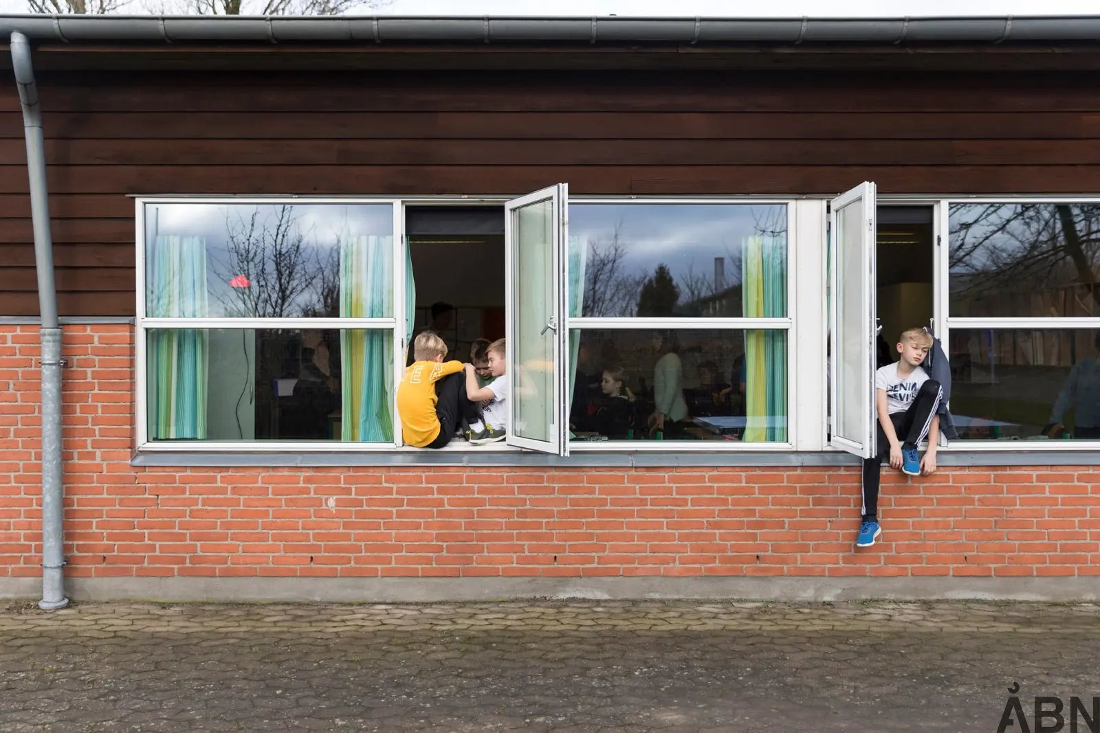 A luminous cloud helps school pupils to ensure a good indoor climate