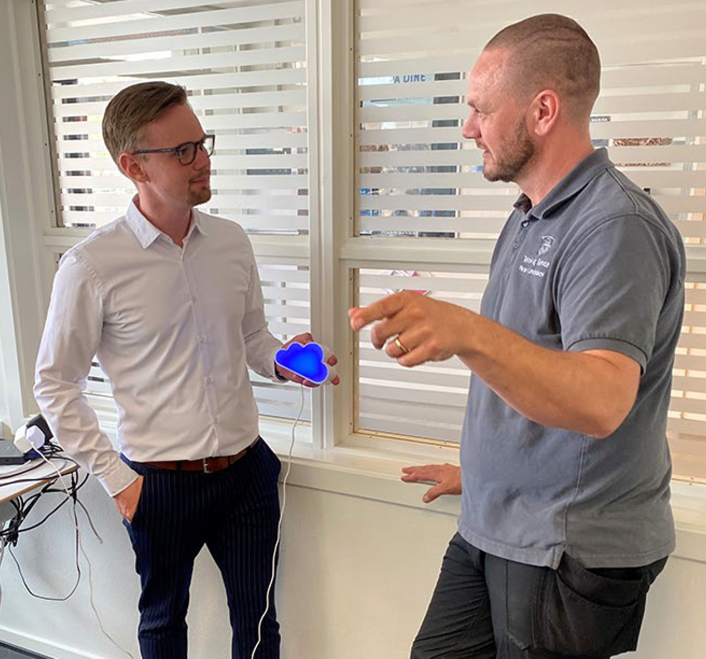 ÅBNs adm. direktør, Kristoffer Jensen, holder produktet SKYEN og er i dialog om det